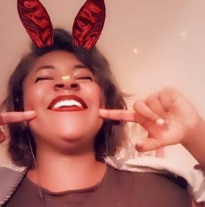 Meet your Posher, Emmanuella